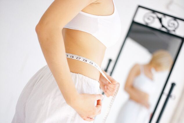 Παρακολούθηση των αποτελεσμάτων της απώλειας βάρους σε μια εβδομάδα με δίαιτες εξπρές